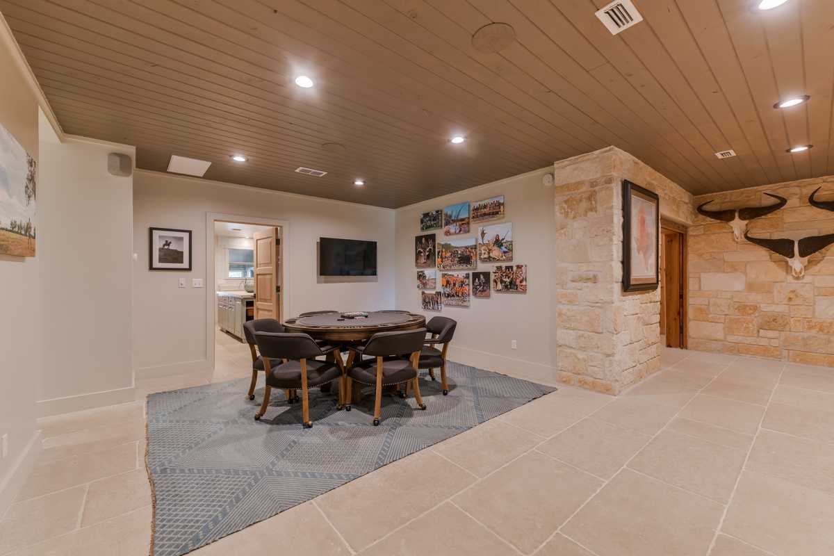 Exclusive Corporate Texas Hunting Lodge Nocona Ranch