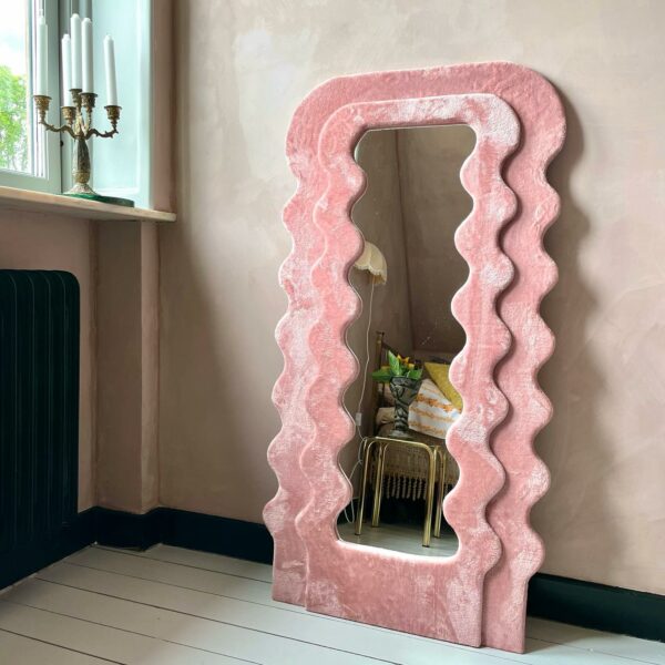 Wavy Mirror 30+ Best Looks and Styling Options No Minimalist Here