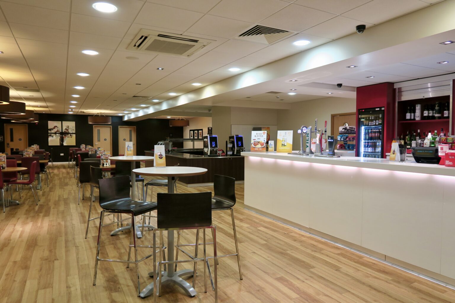 Travelodge Manchester Piccadilly review Nomipalony