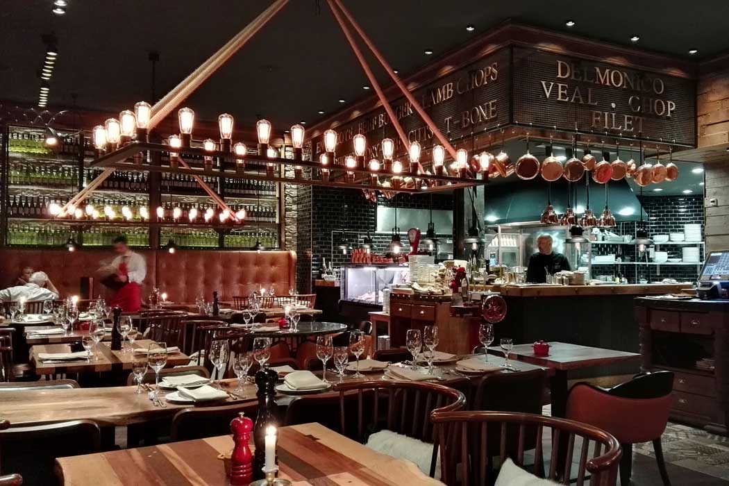 Zu Besuch in der Champions League „Beef by Hasir“, Berlin