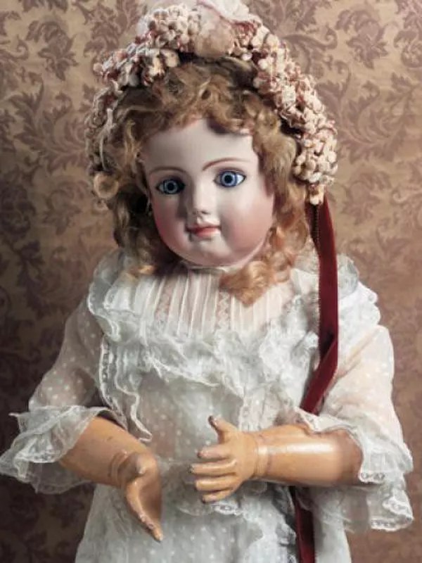 Antique Dolls Value (Identification & Price Guides)