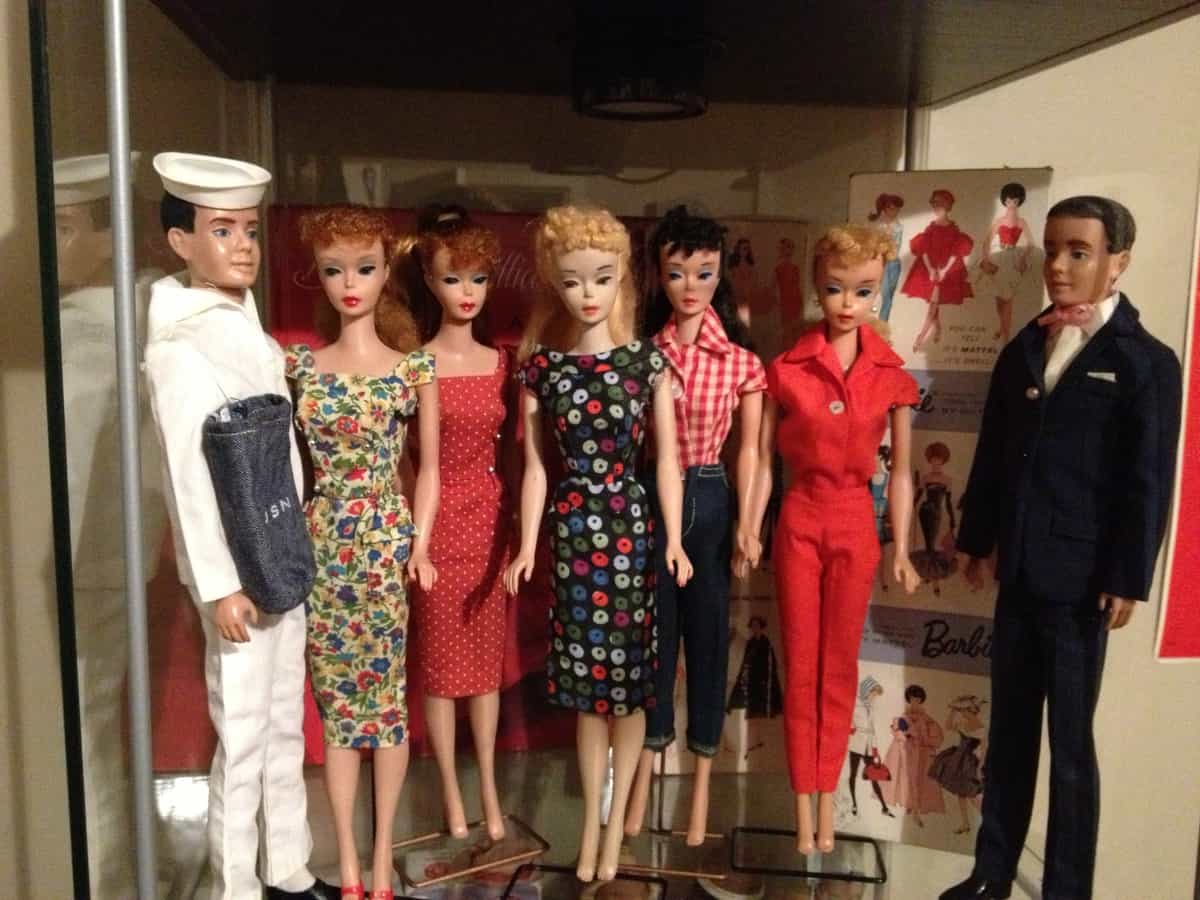 Vintage Barbie Dolls Value (Identification & Price Guides) (2023)