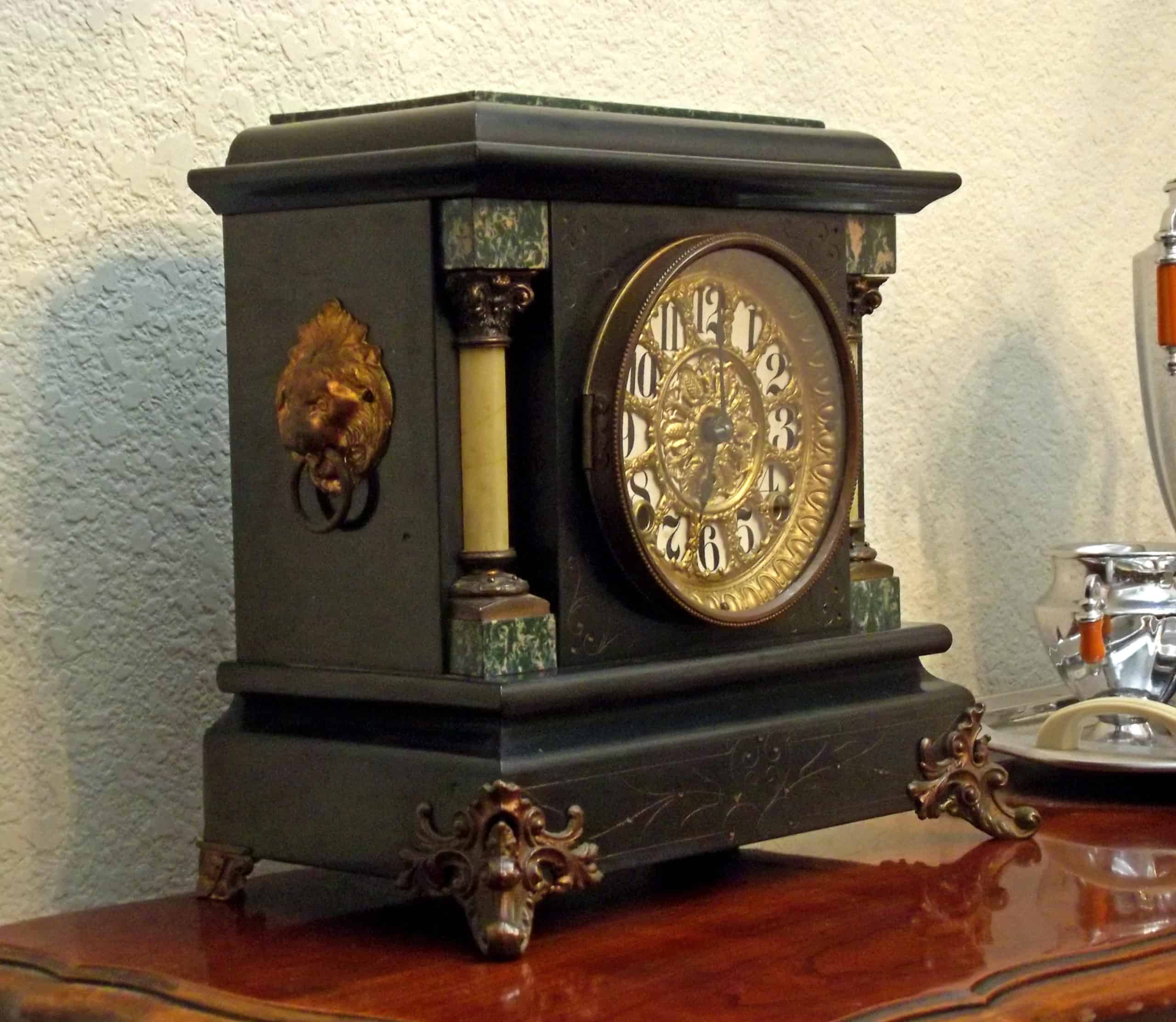 Old Seth Thomas Mantel Clock Value (Identification & Price Guides)