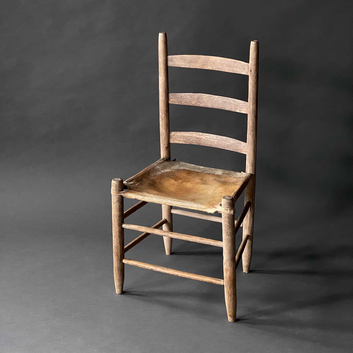 Antique Rocking Chair Value (Identification & Price Guides)