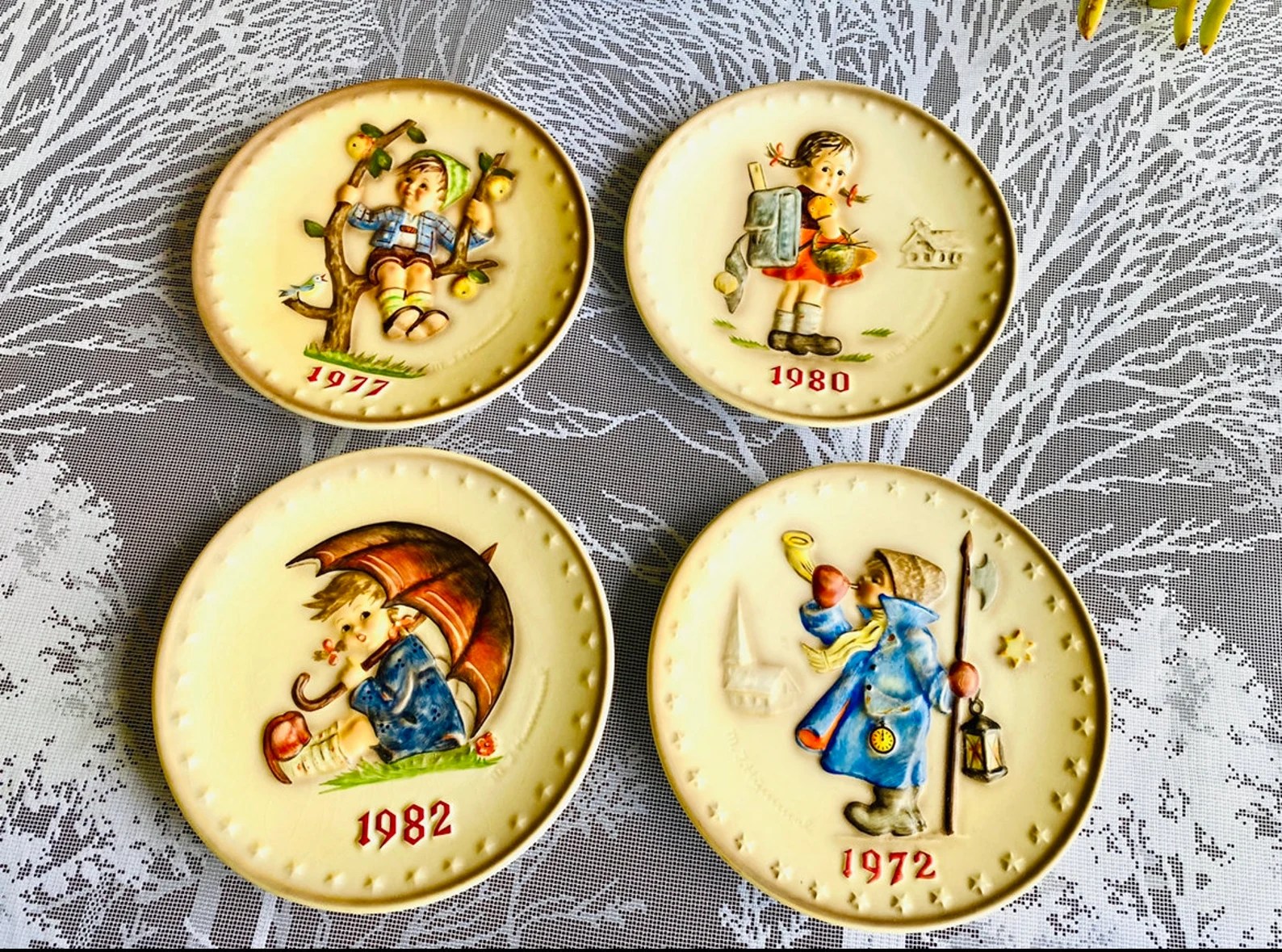 Vintage Hummel Plates Value (Identification & Price Guide)