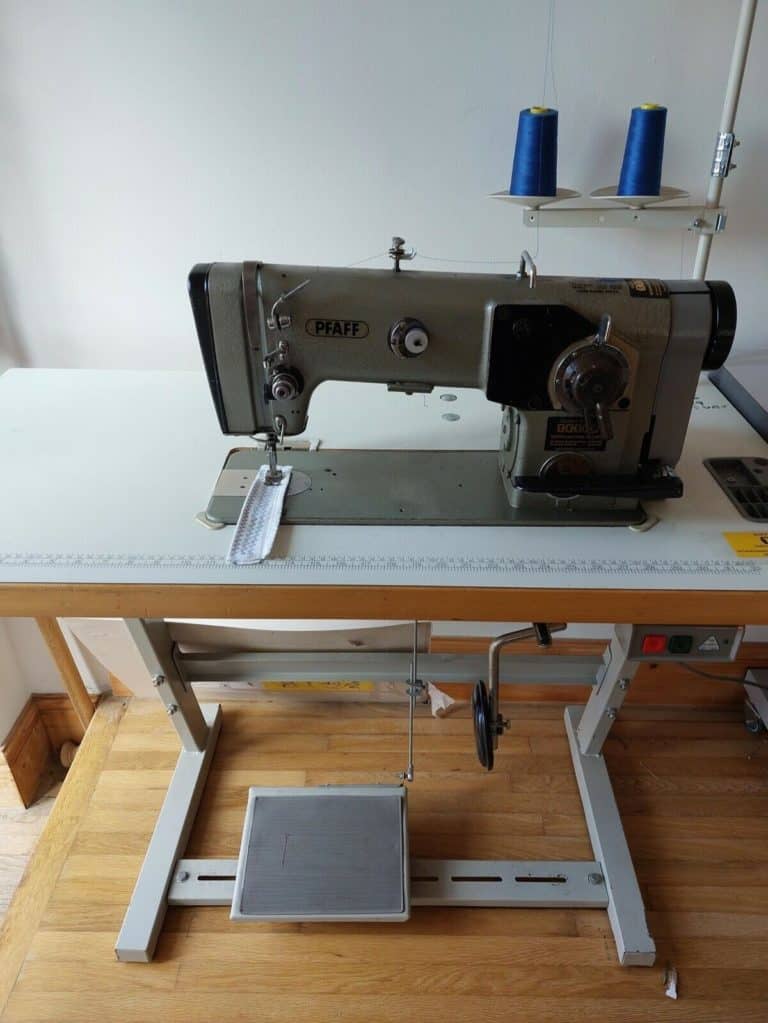 Vintage Pfaff Sewing Machine Value (Identification & Price Guides)