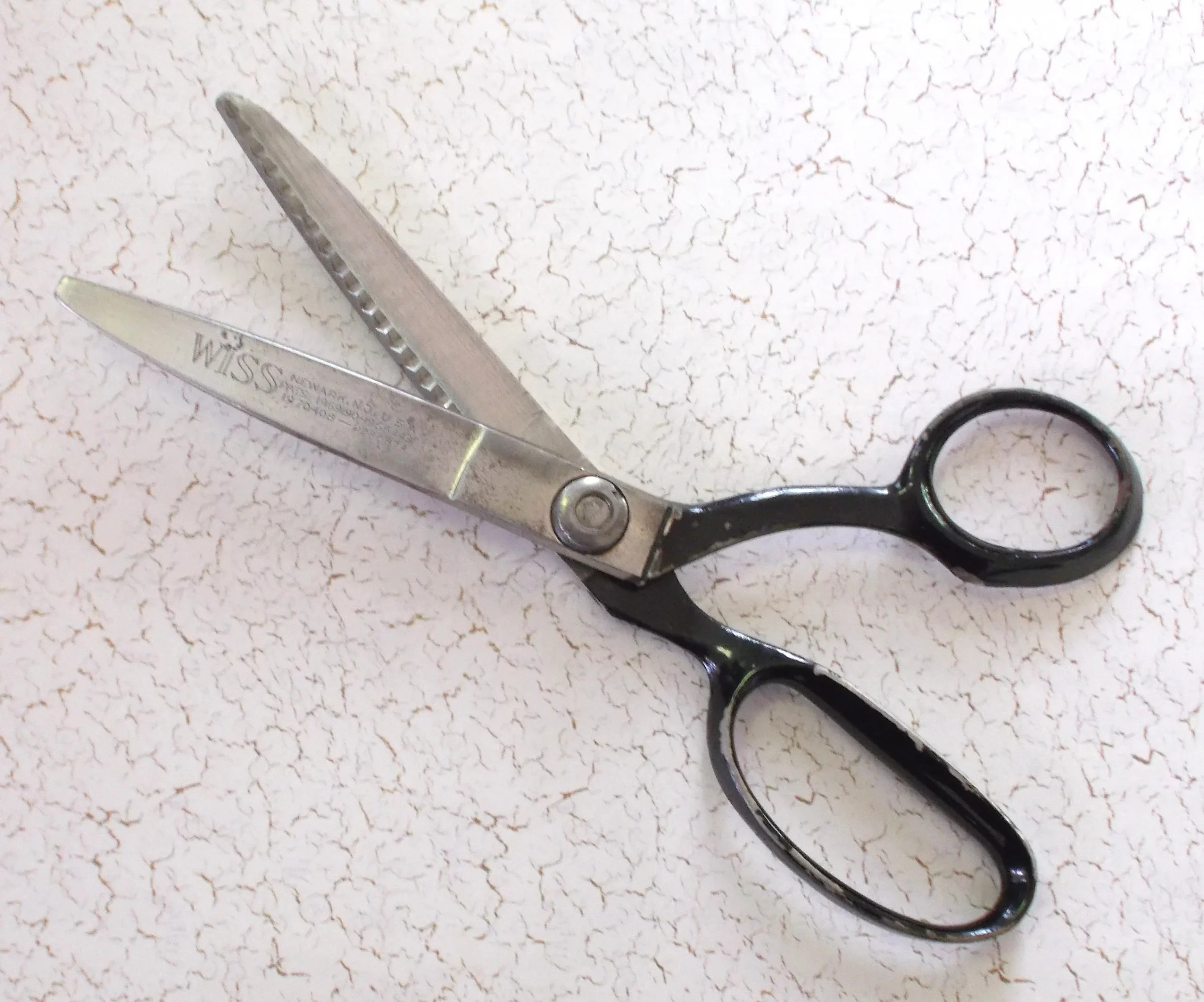 Antique Scissors Values (Identification & Price Guides)