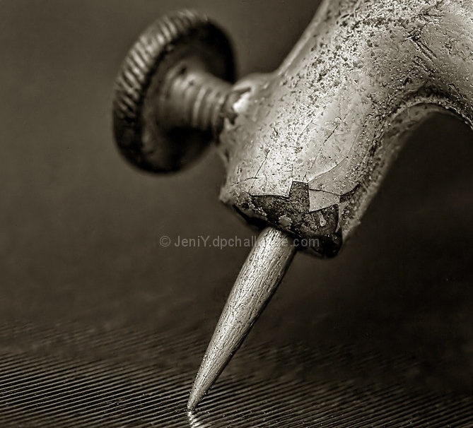 Antique Phonograph Needles Value (Identification & Price Guides)