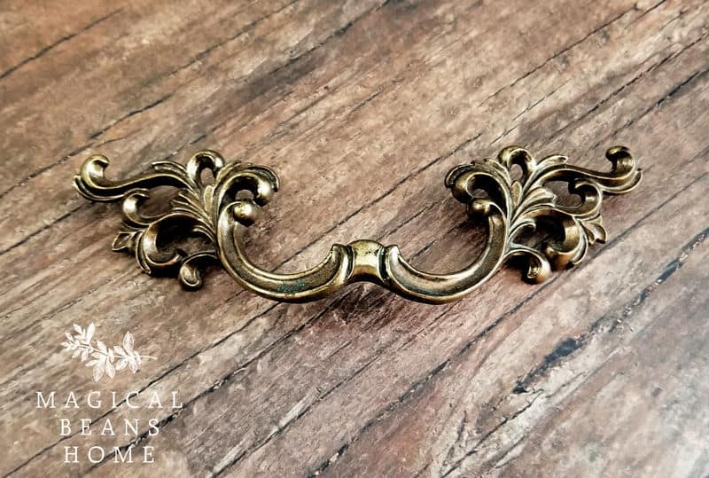 Antique Drawer Pulls Value (Idetification & Price Guides)