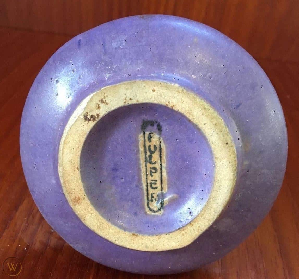 Antique Pottery Marks (Types & Identification Guides)