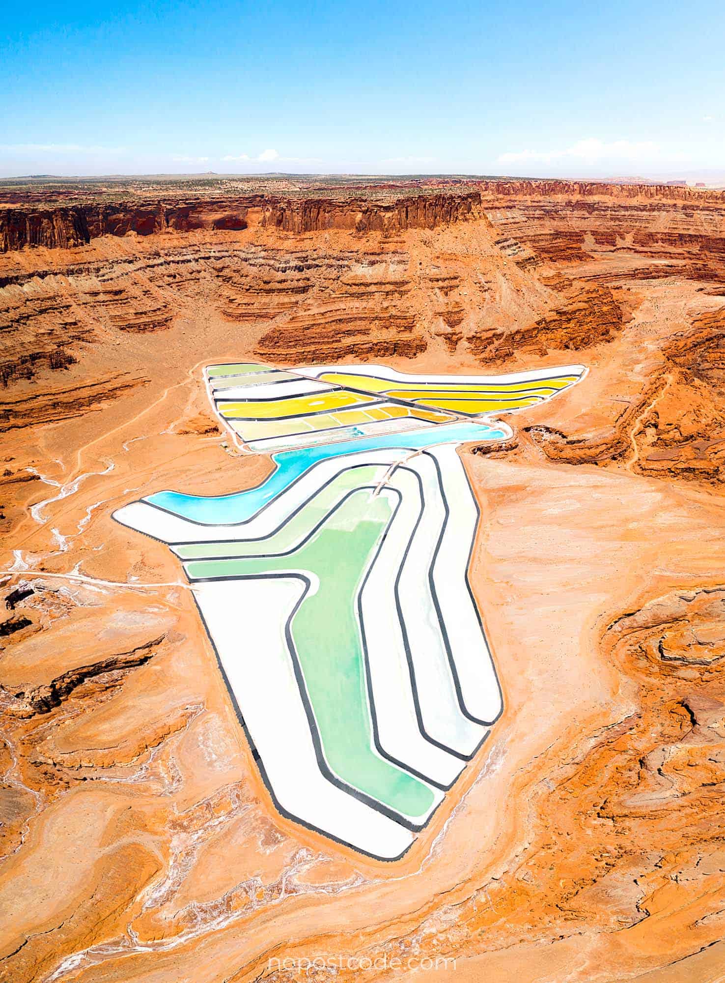 MOAB POTASH PONDS UTAH (2022) Colorful Potash Ponds