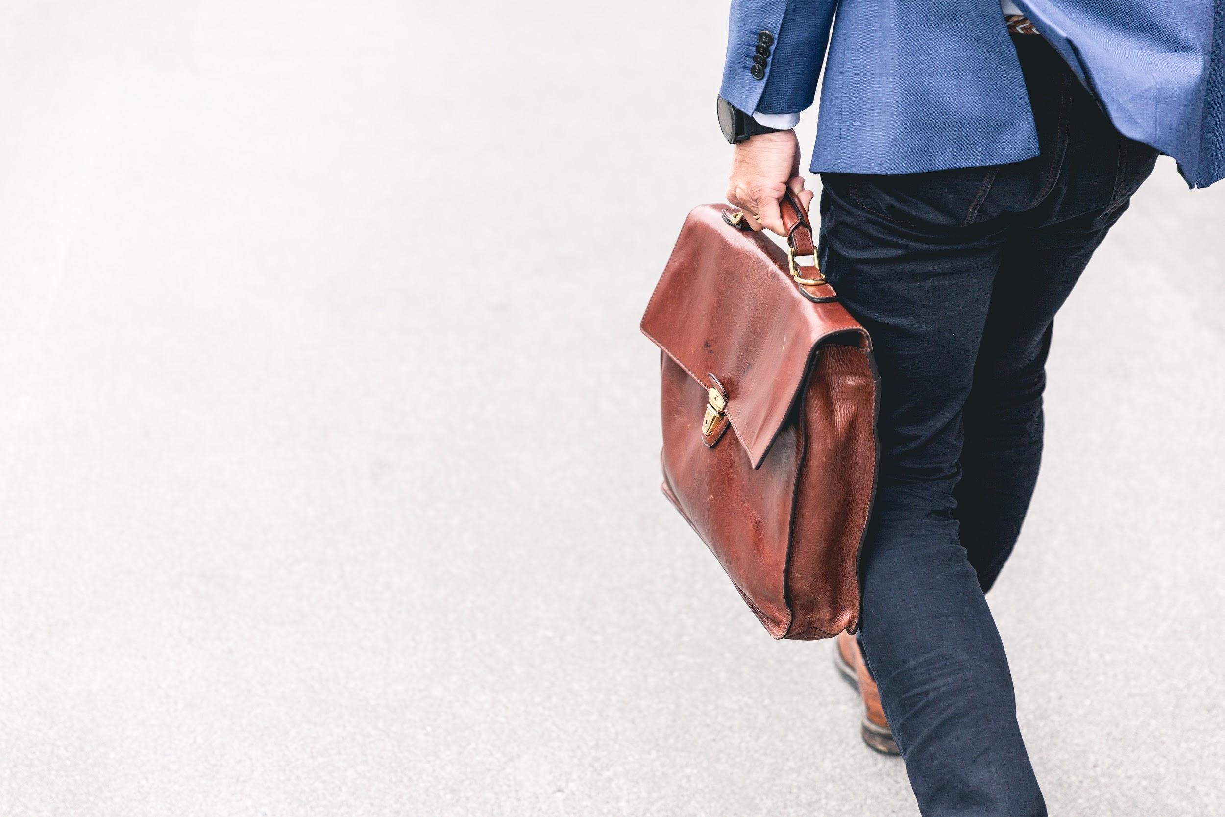 The Pros and Cons of Leather Bags