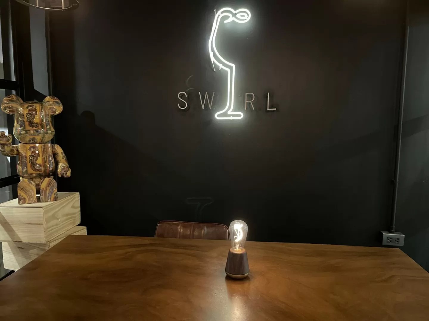 【ワインショップ】豊富な品揃え Swirl Cellar and Wine Bar のらねこブログ