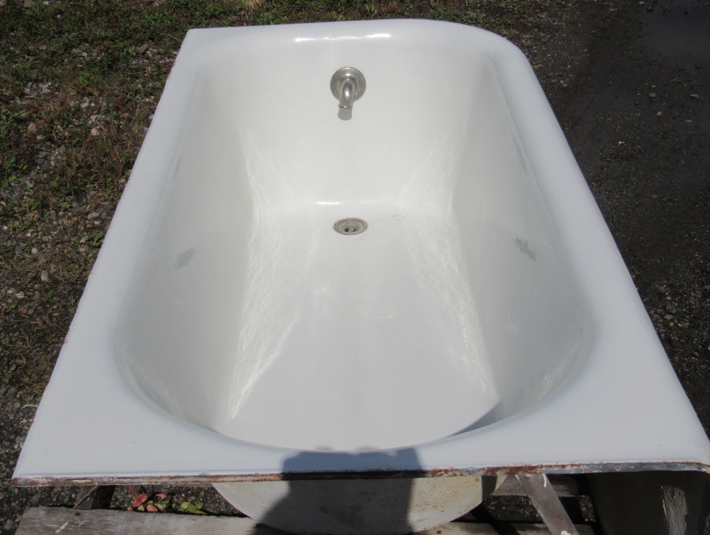 Nor'East Architectural Salvage of South Hampton, NH. Antique Building