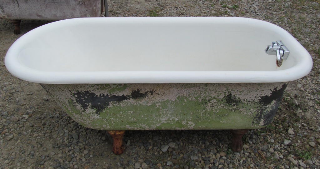 Nor'East Architectural Salvage of South Hampton, NH. Antique Building