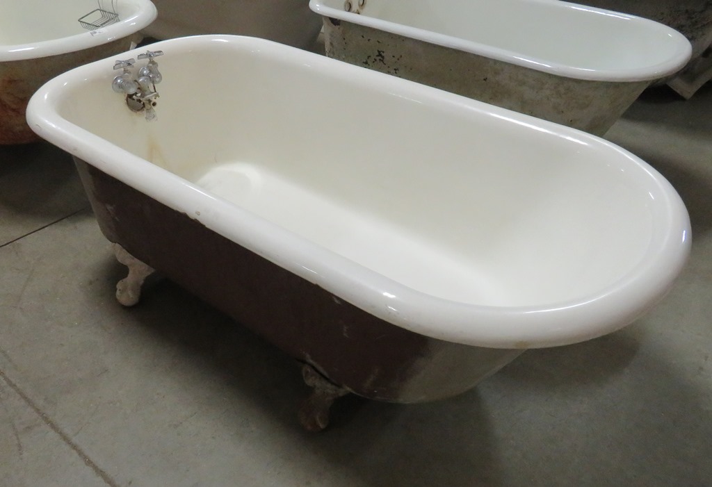 Nor'East Architectural Salvage of South Hampton, NH. Antique Building