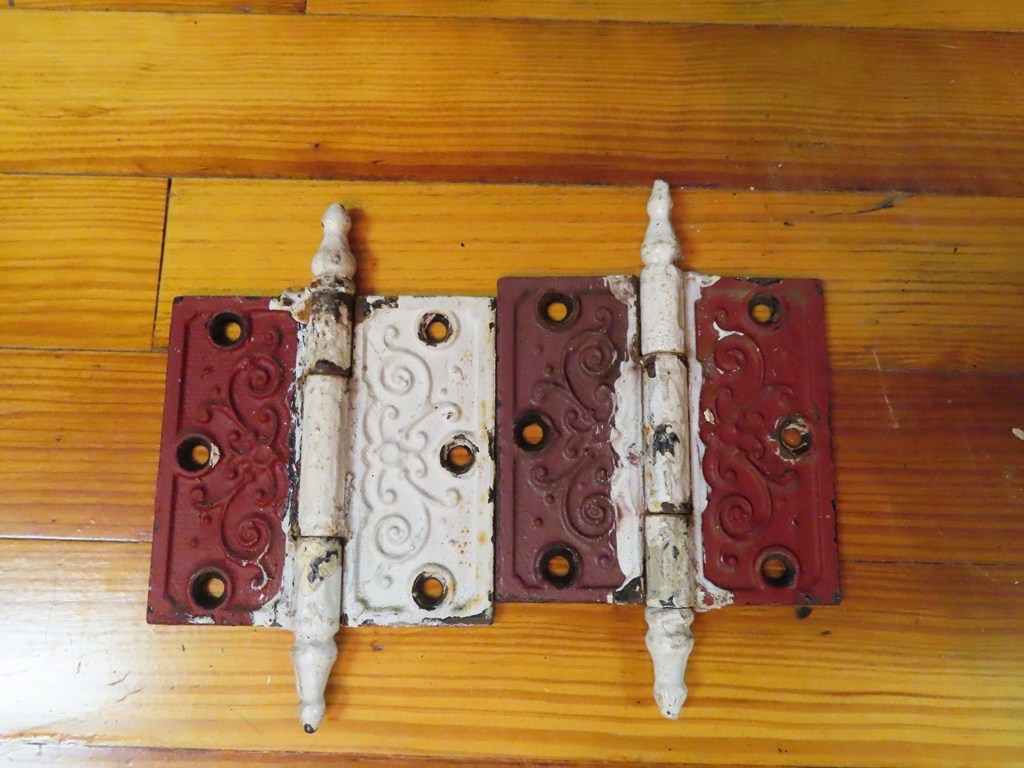 Nor'east Architectural Salvage Antiques of South Hampton, Nh.. Hardware