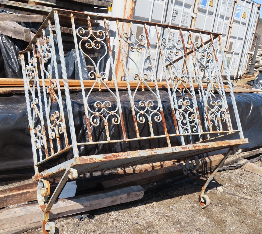 Nor'East Architectural Salvage of South Hampton, NH. Antique Building