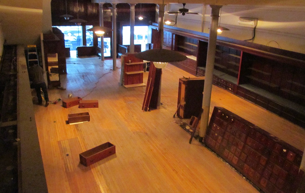 Nor'East Architectural Salvage of South Hampton, NH. Antique Building