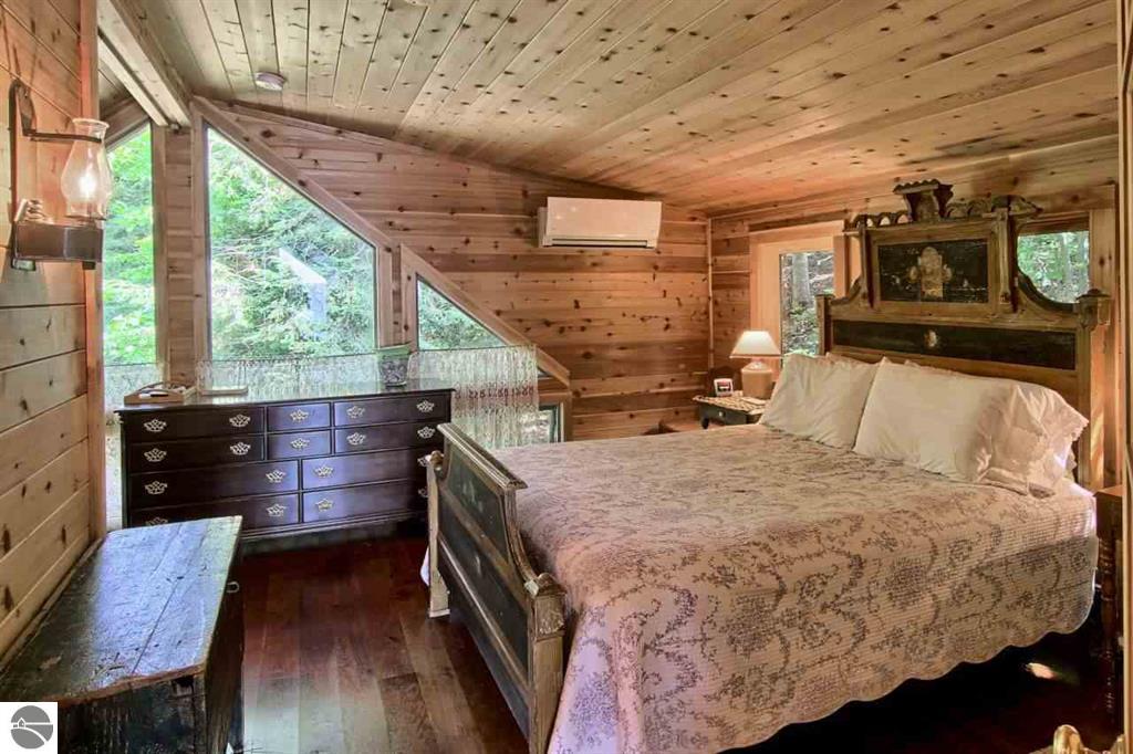 Frankfort Michigan Real Estate Vaughan Realty