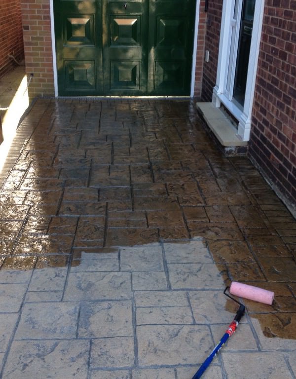 Clean and Reseal of a Imprinted Concrete Driveway