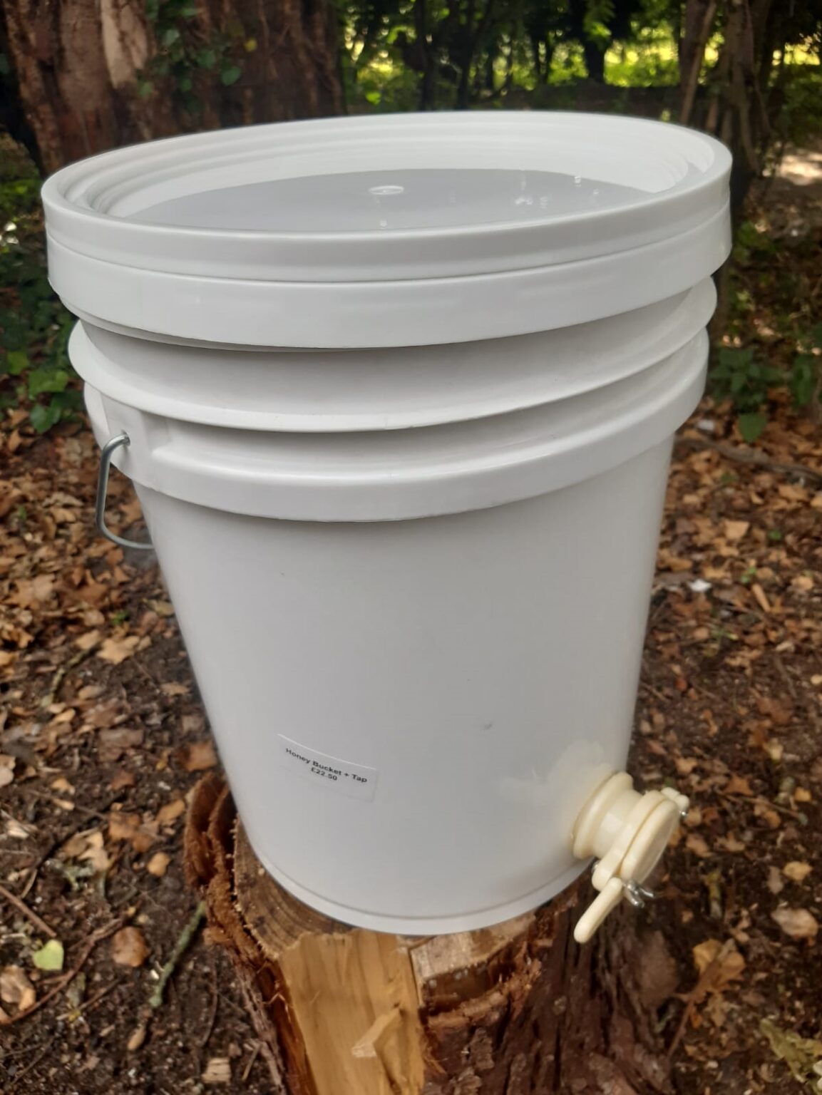 Plastic honey bucket 20lt + Tap Northern Bees