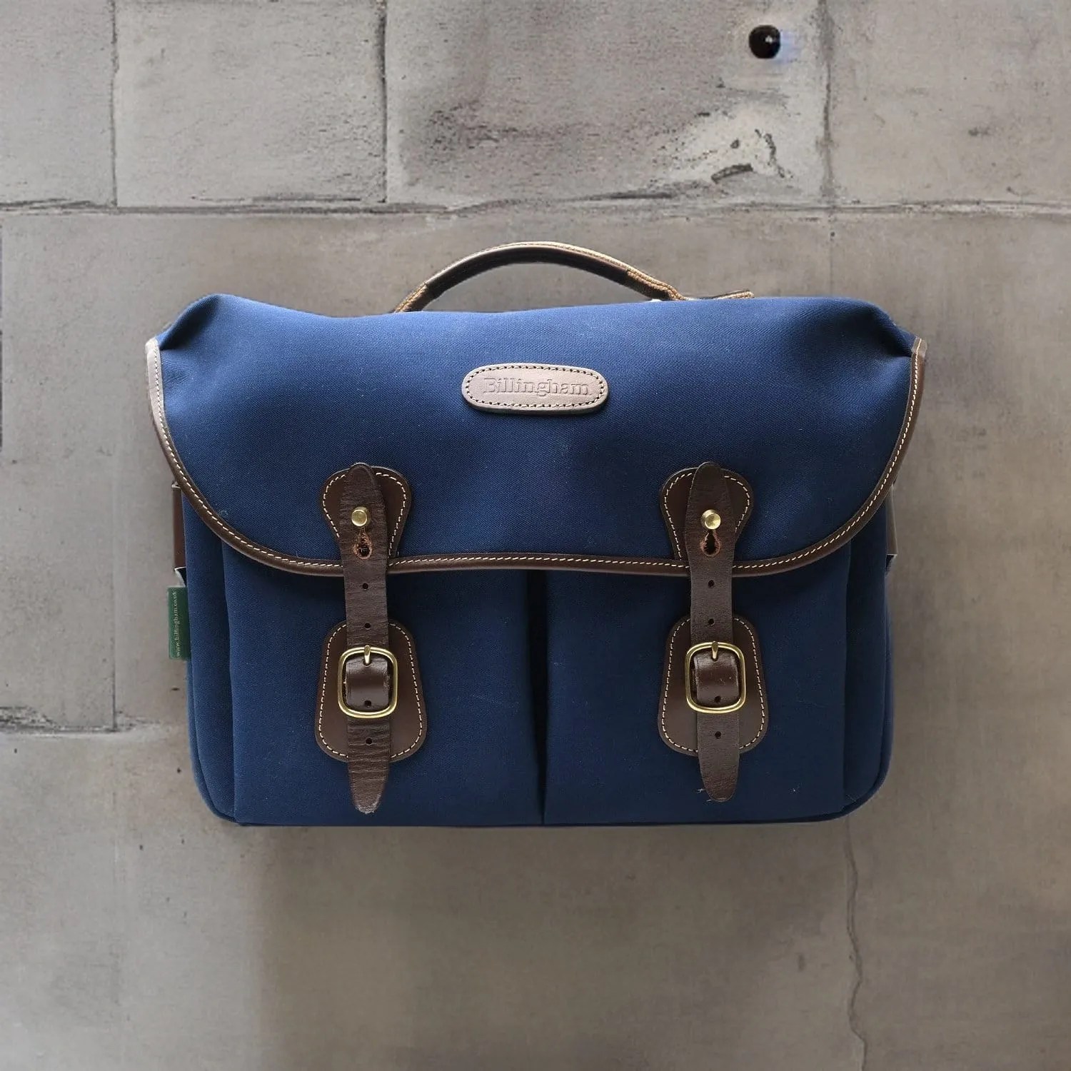 The 7 Best Camera Messenger Bags for Travel [2024] North of Known