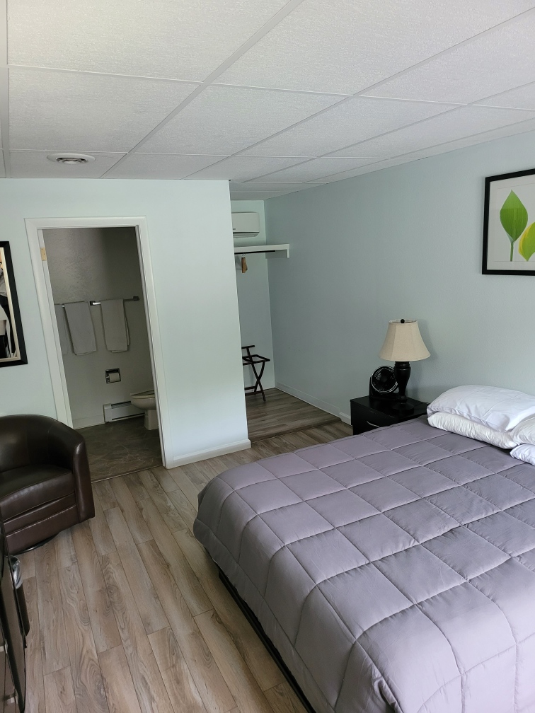 Lake Lodge, Affordable Motel, Vacation Rentals MI