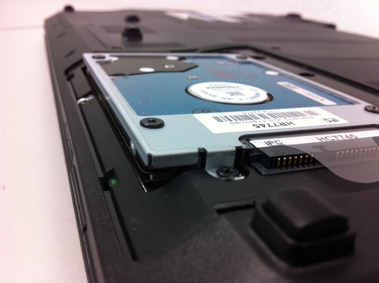 So einfach ist der Einbau einer zweiten Festplatte bei einem Acer