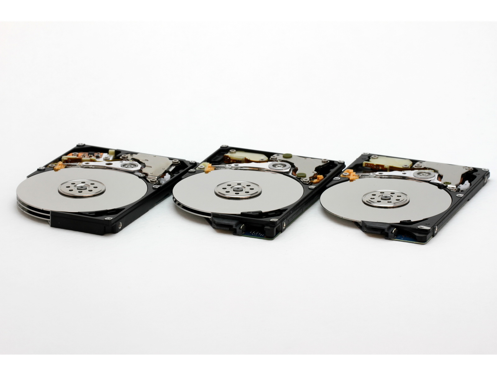 HGST: 2,5-Zoll-Festplatte Travelstar 5K1500 für Notebooks mit 1,5 TByte