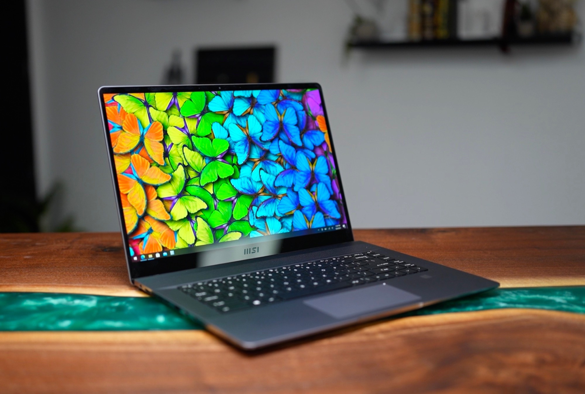 Das MSI Creator Z16 bietet eine MiniLEDTastatur und viel