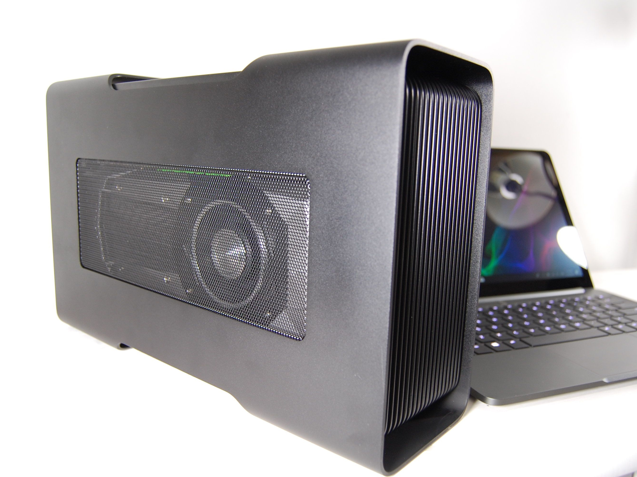 Test Razer Core V2 + Blade Stealth (i78550U