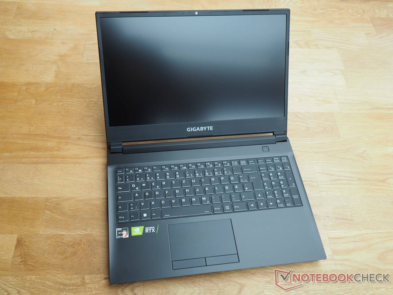 Gigabyte A5 K1 review Oldschool gaming notebook