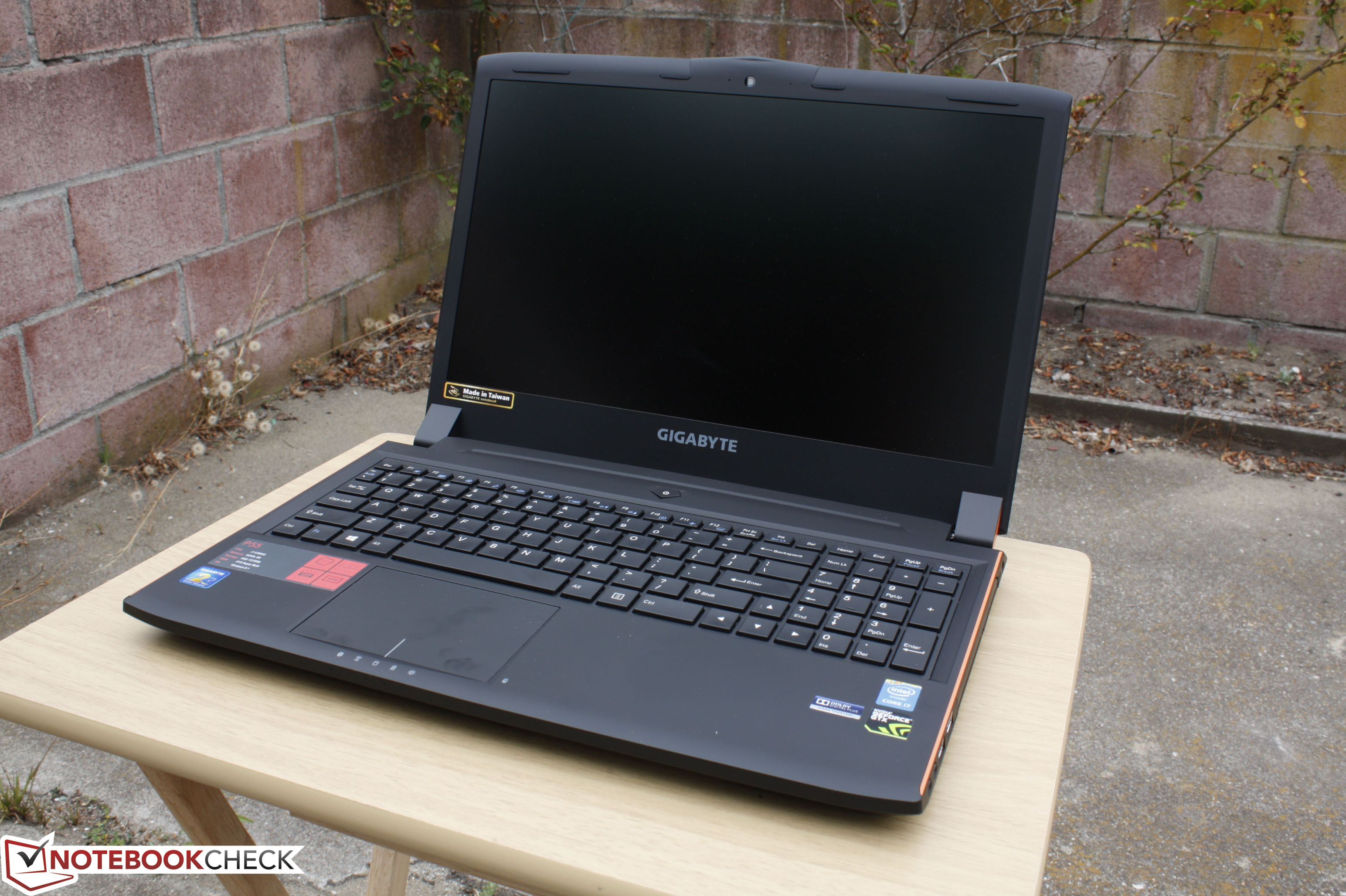 Harga Laptop Gigabyte