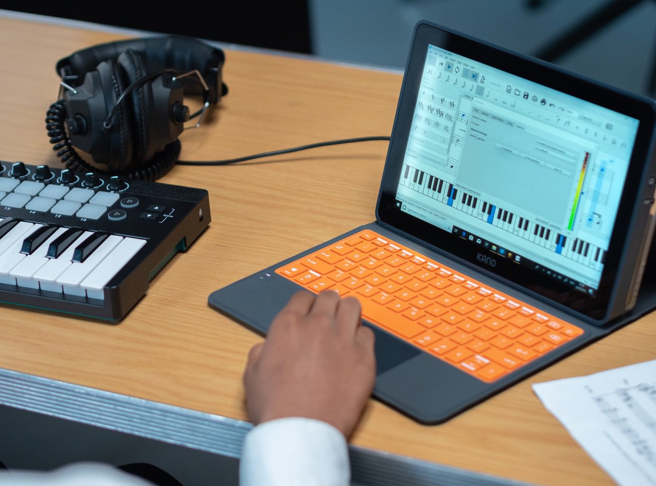 Kano partners with Microsoft on DIY Windows 10 S Kano PC