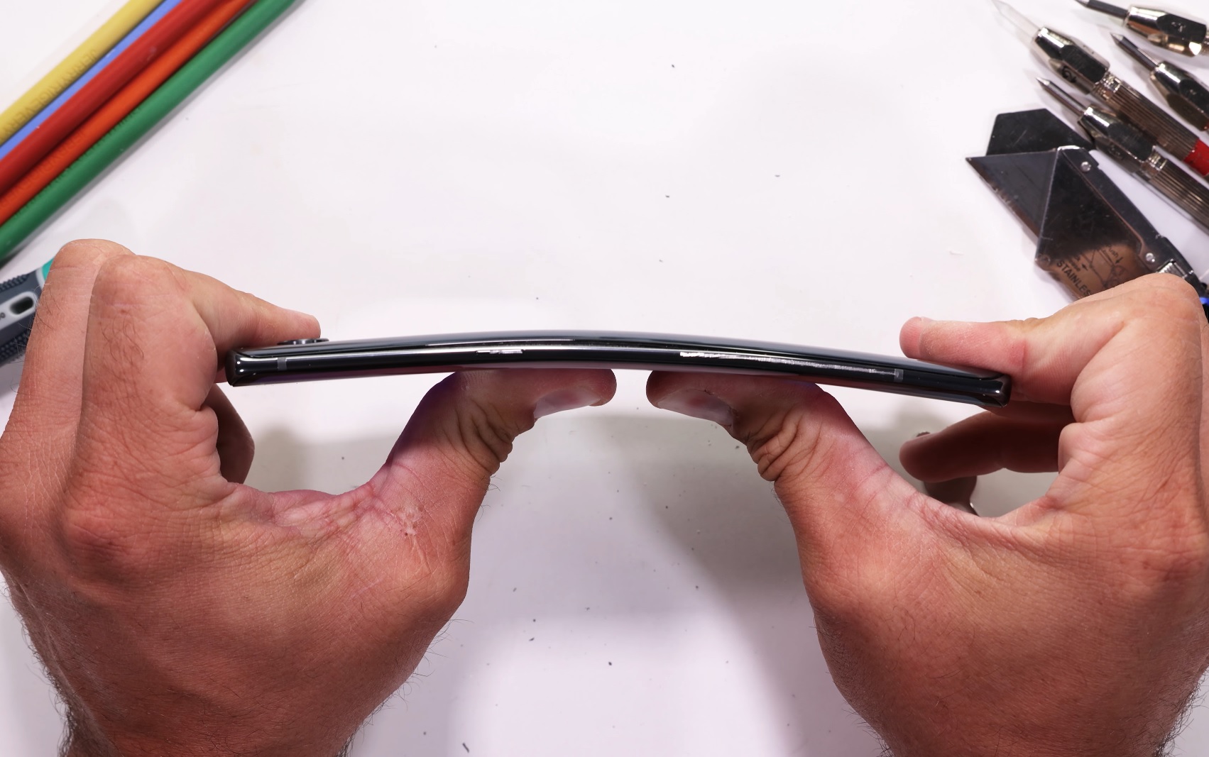 LG Velvet durability test confirms the origin of the screen in its Dual