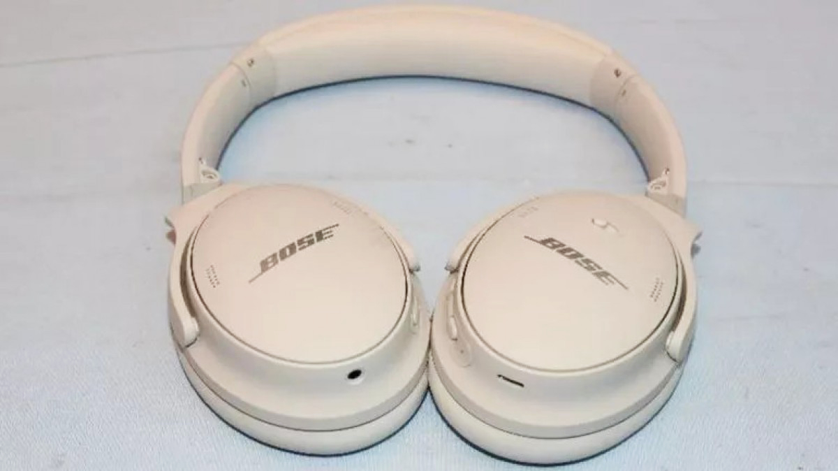 Bose 45 design leaks with minor changes compared to the