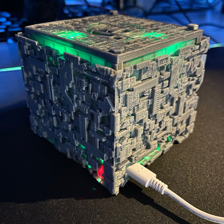 A dream for Star Trek fans: The 3D-printed Borg Cube Case for the