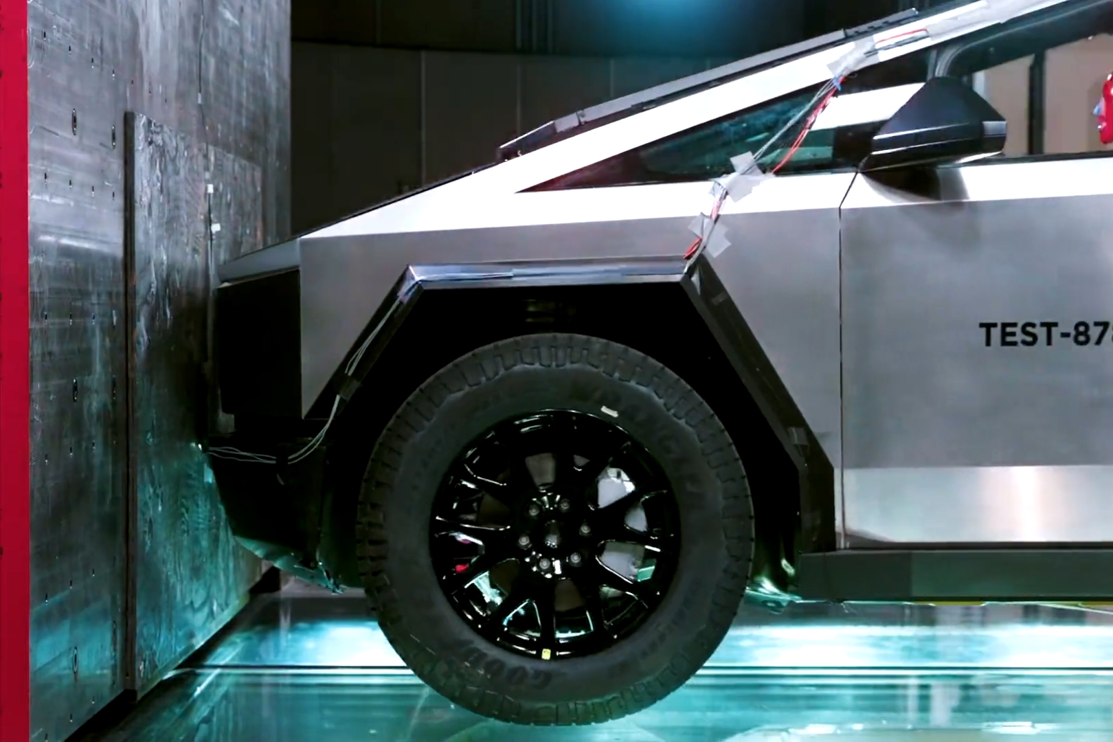 Tesla Cybertruck crash test aftermath reignites safety questions due to