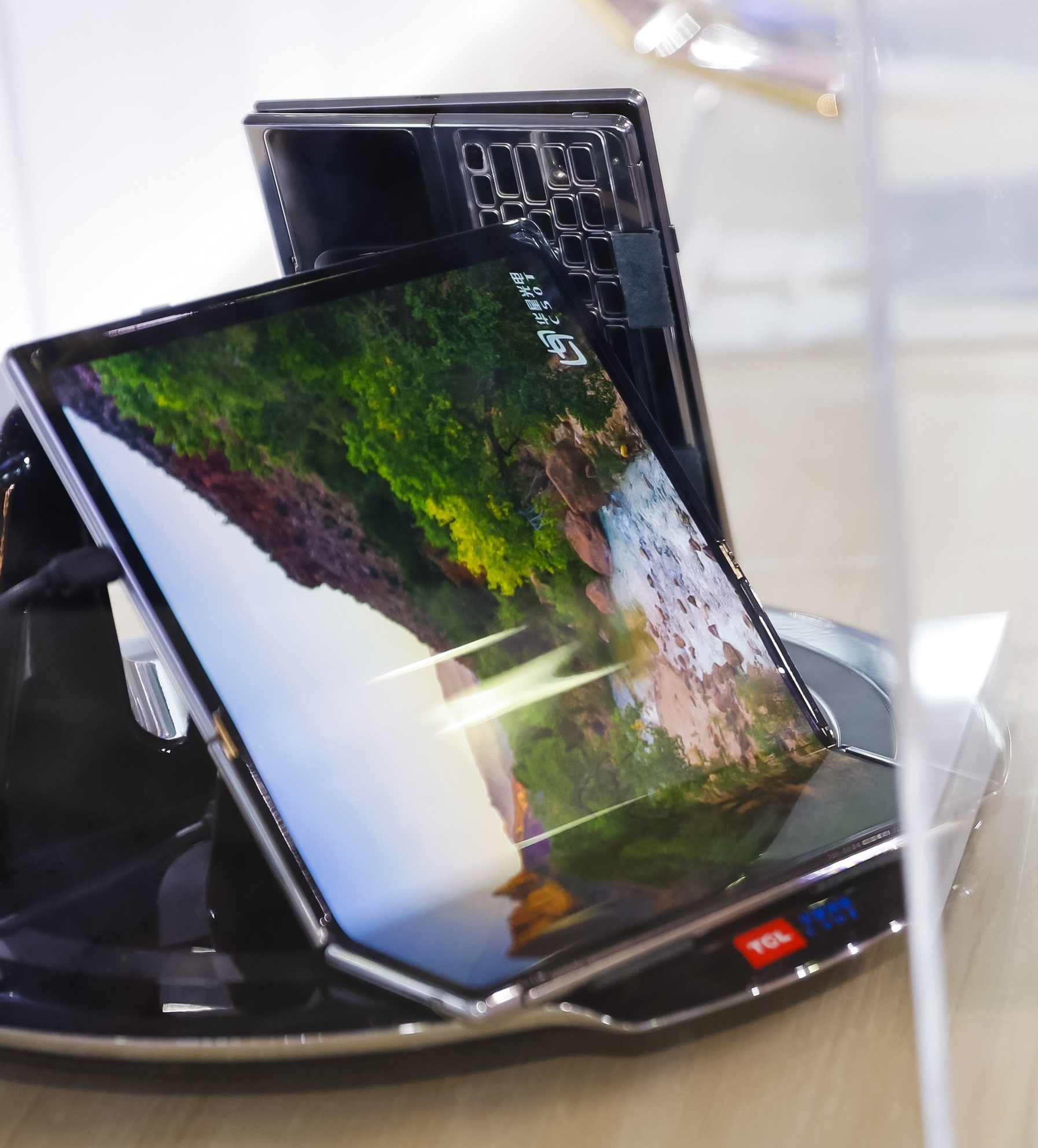 TCL's trifolding tablet shows up online via a new leak NotebookCheck
