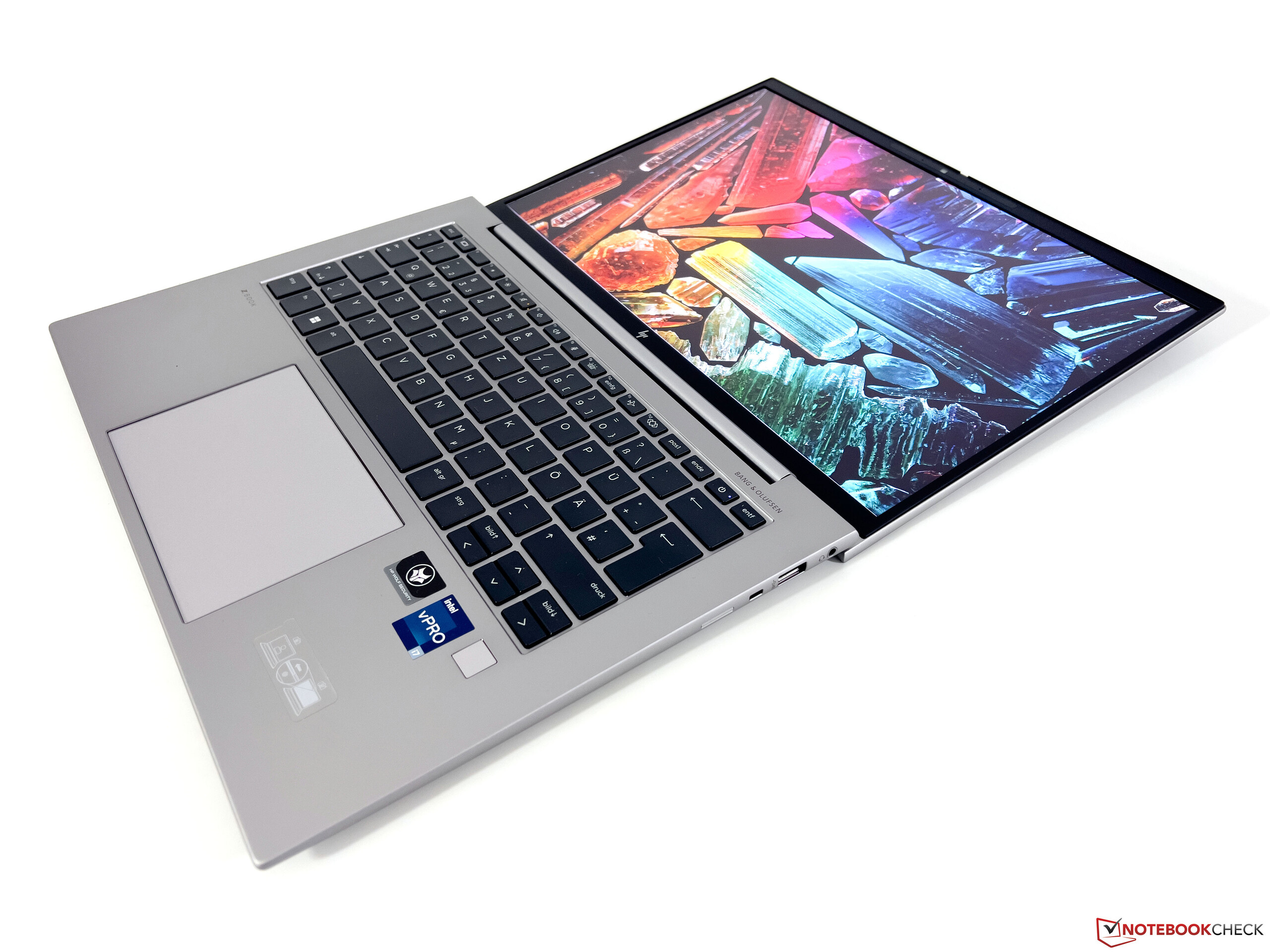 HP ZBook Firefly 14 G9 laptop in review Intel Alder LakeU slows down
