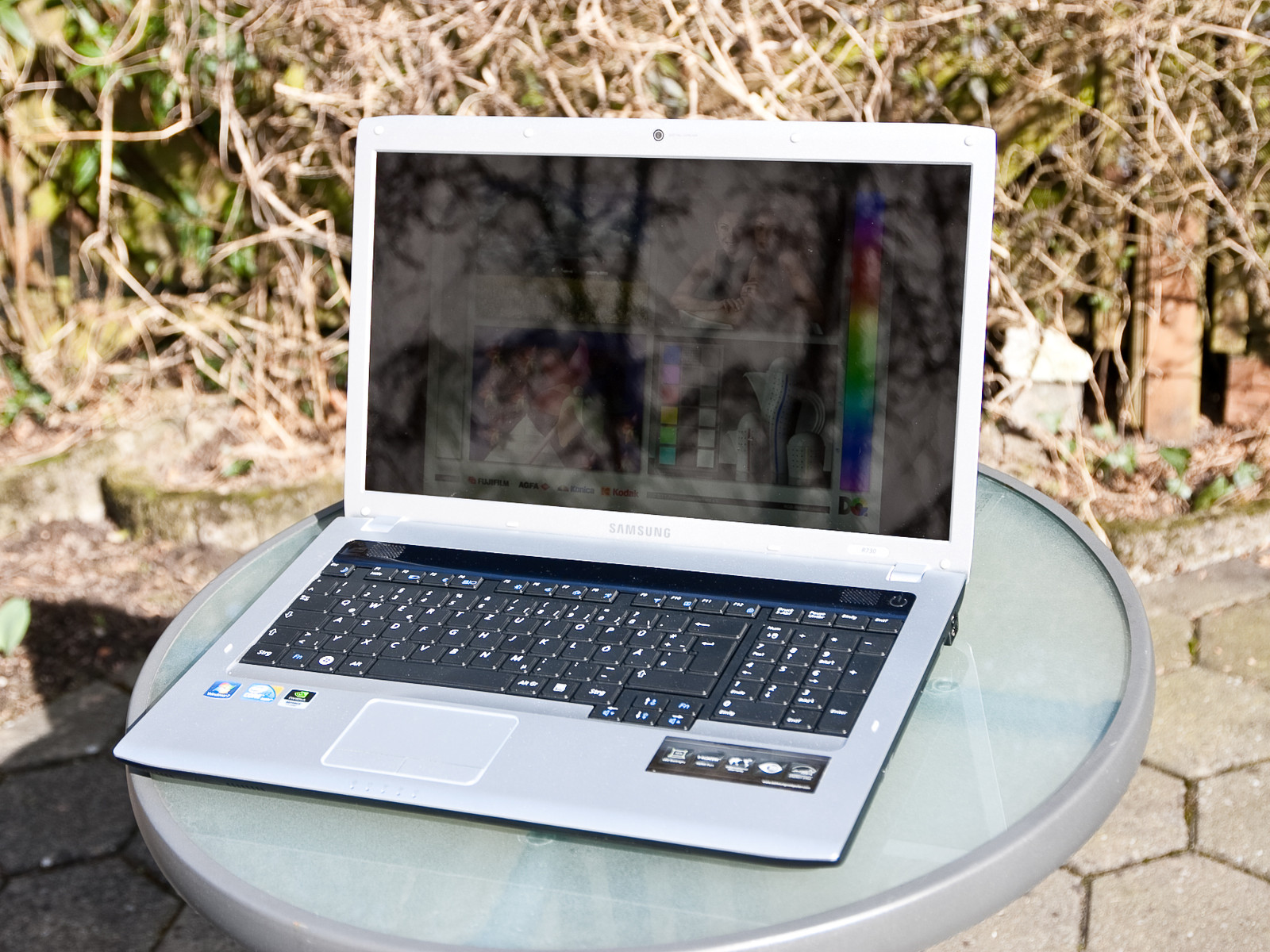 Review Samsung R730JT06 Notebook Reviews