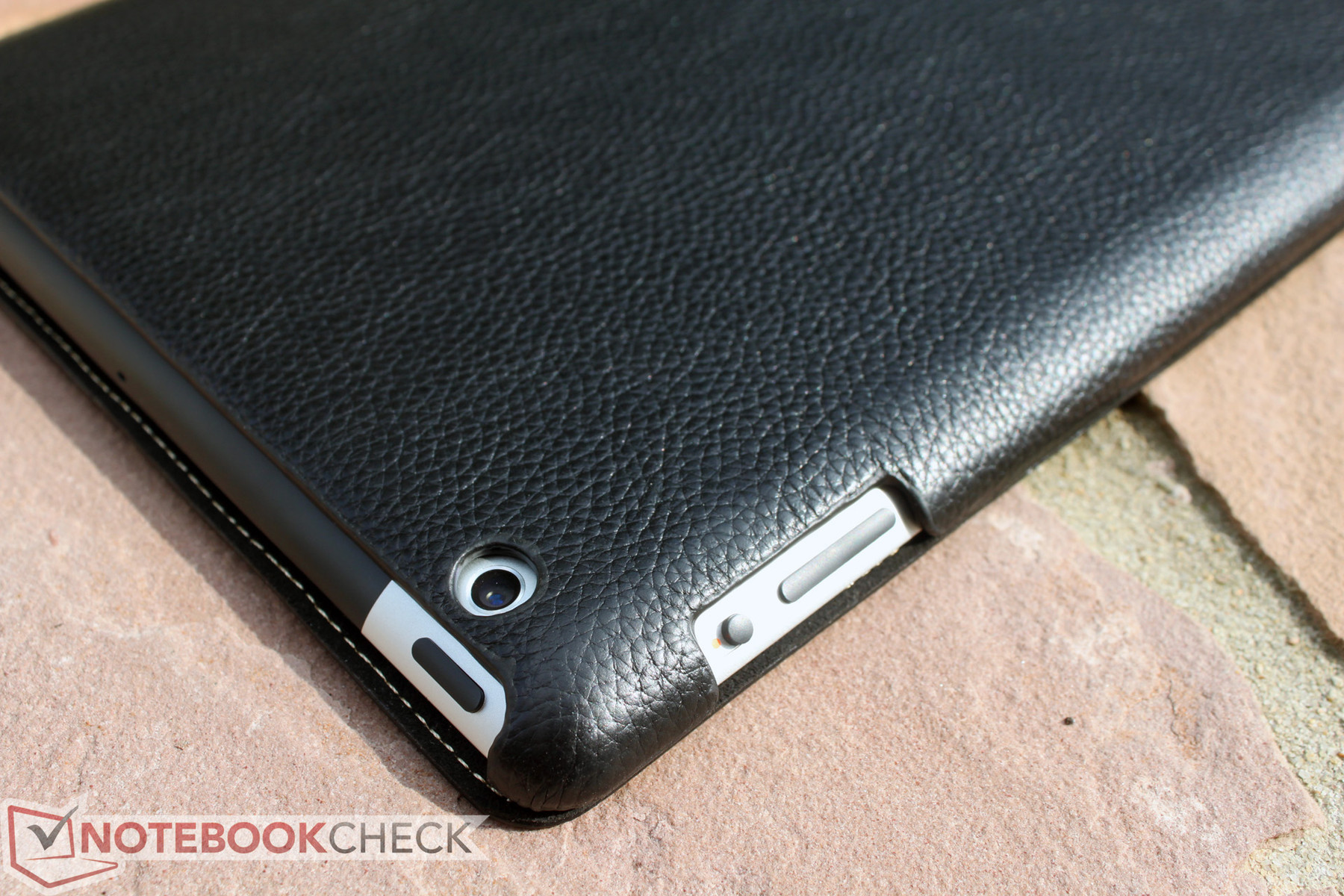 Review Four HighQuality iPad Cases Compared Reviews