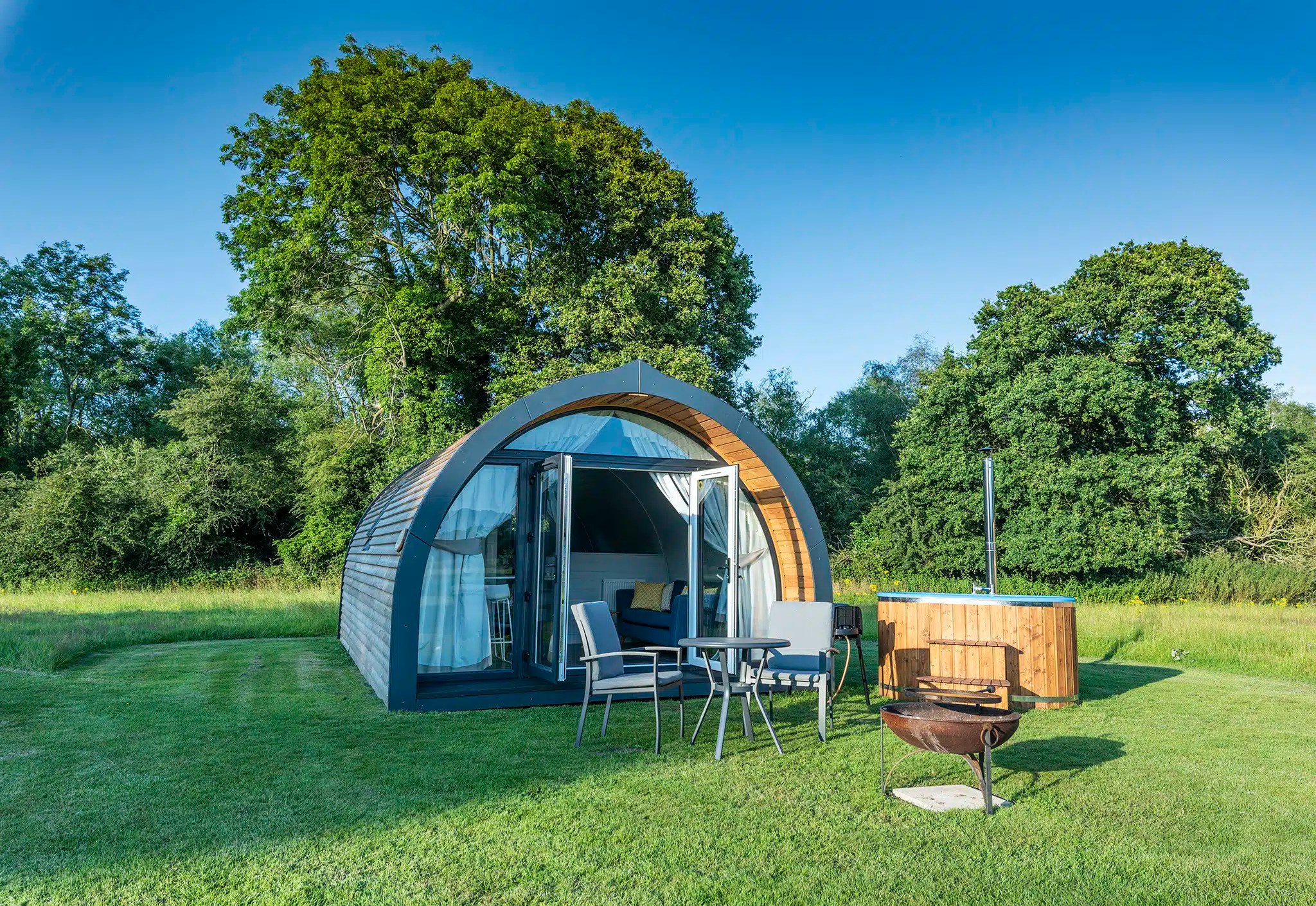 Damselfly Luxury Couples Pod with Hot Tub Not In The GuideBooks