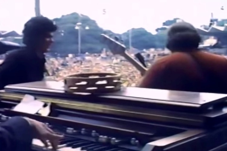 The Electric Flag Over Lovin’ You, Live 1967 No Treble