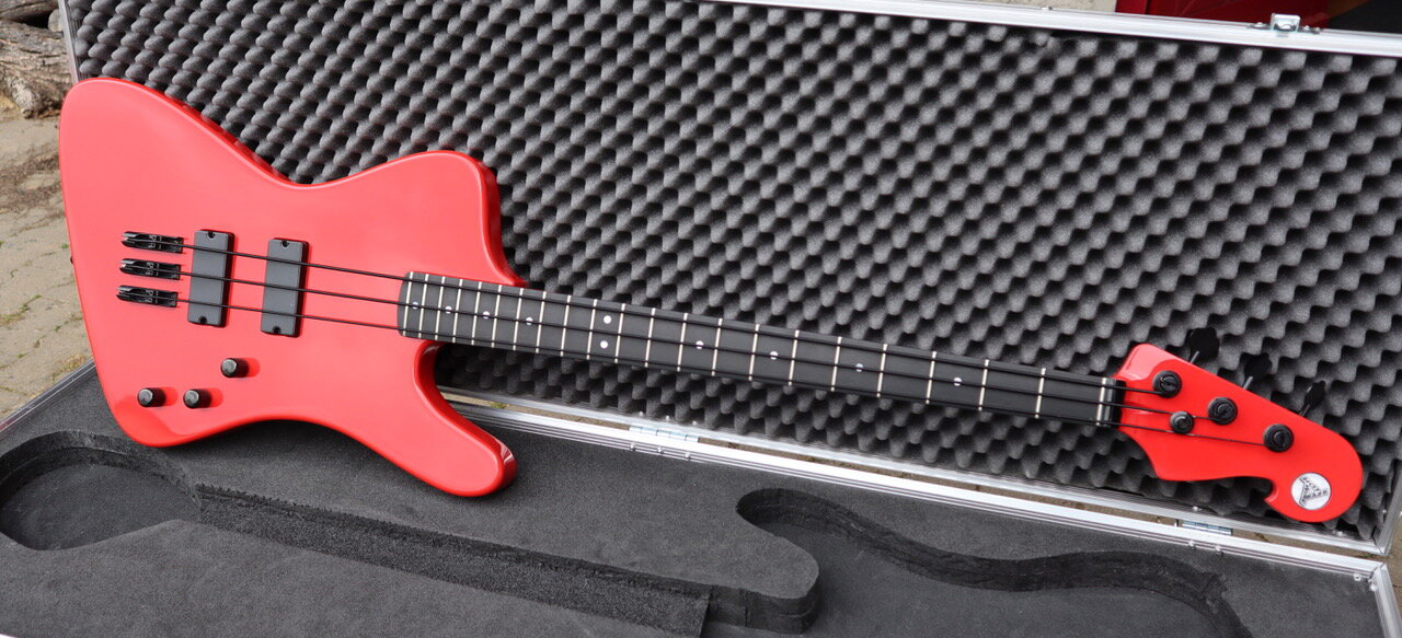 Bass of the Week Hot Wire Bass Funderbird III No Treble