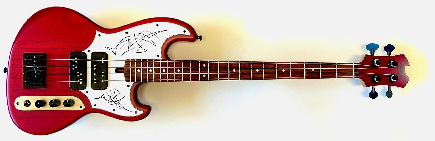 Bass of the Week Electric Bass SHR4 Short Scale Bass No Treble
