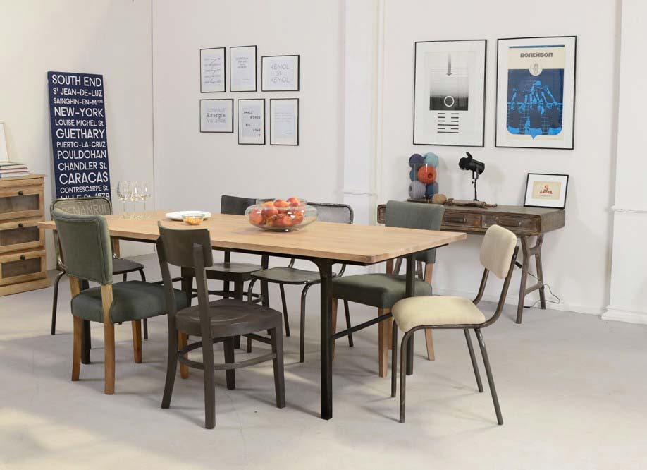Table style industriel en bois et metal Table style industriel en bois et metal