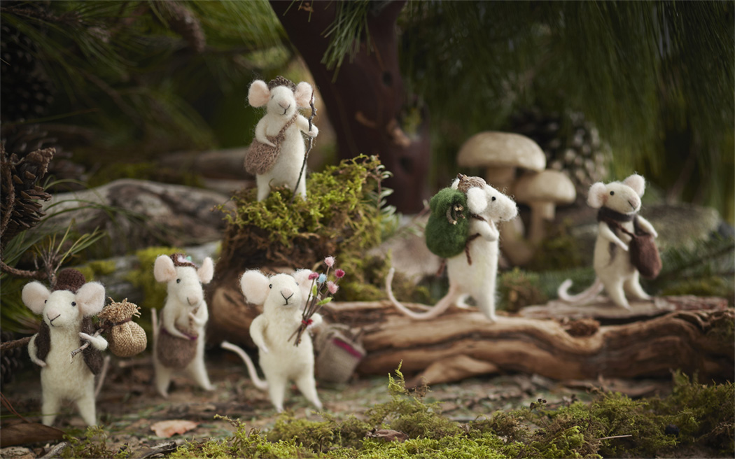 Christmas Tree Ornaments Traveling Mouse Set of 6