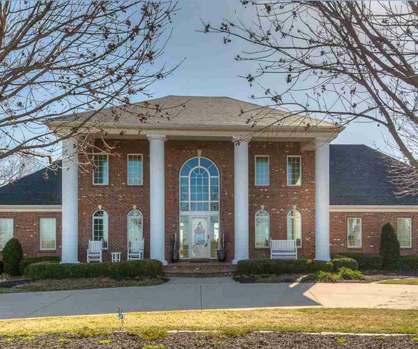 8 Spectacular Luxury Properties For Sale in the Omaha Area